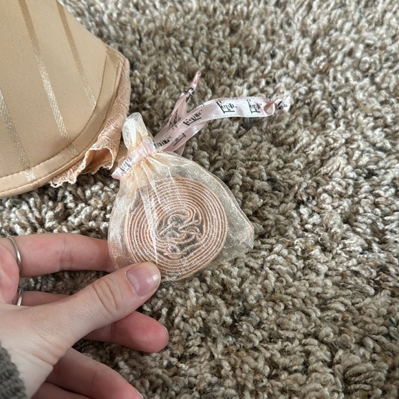 NWOT Felina Strapless Bra - Picture 3 of 8
